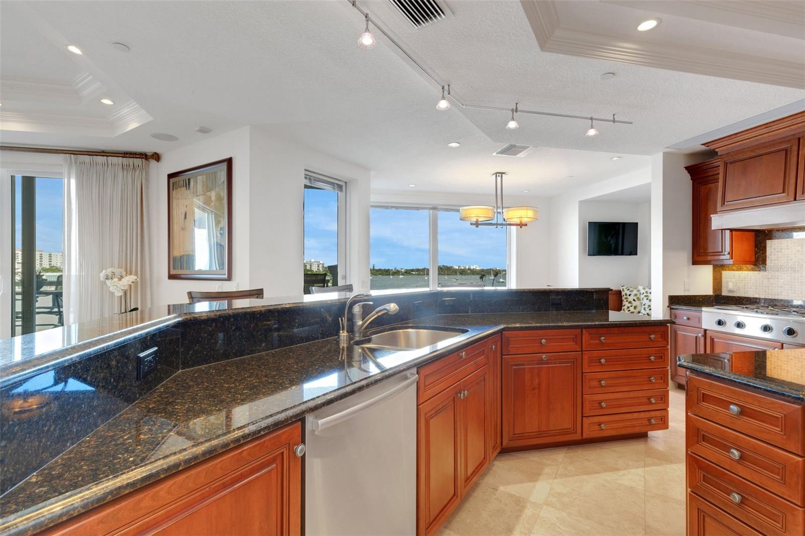 464 Golden Gate Pt #403, Sarasota, FL 34236 — photo 39 of 96