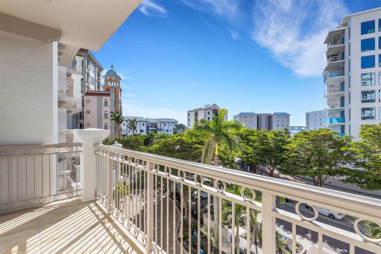 Guest Bdrm 1 balcony