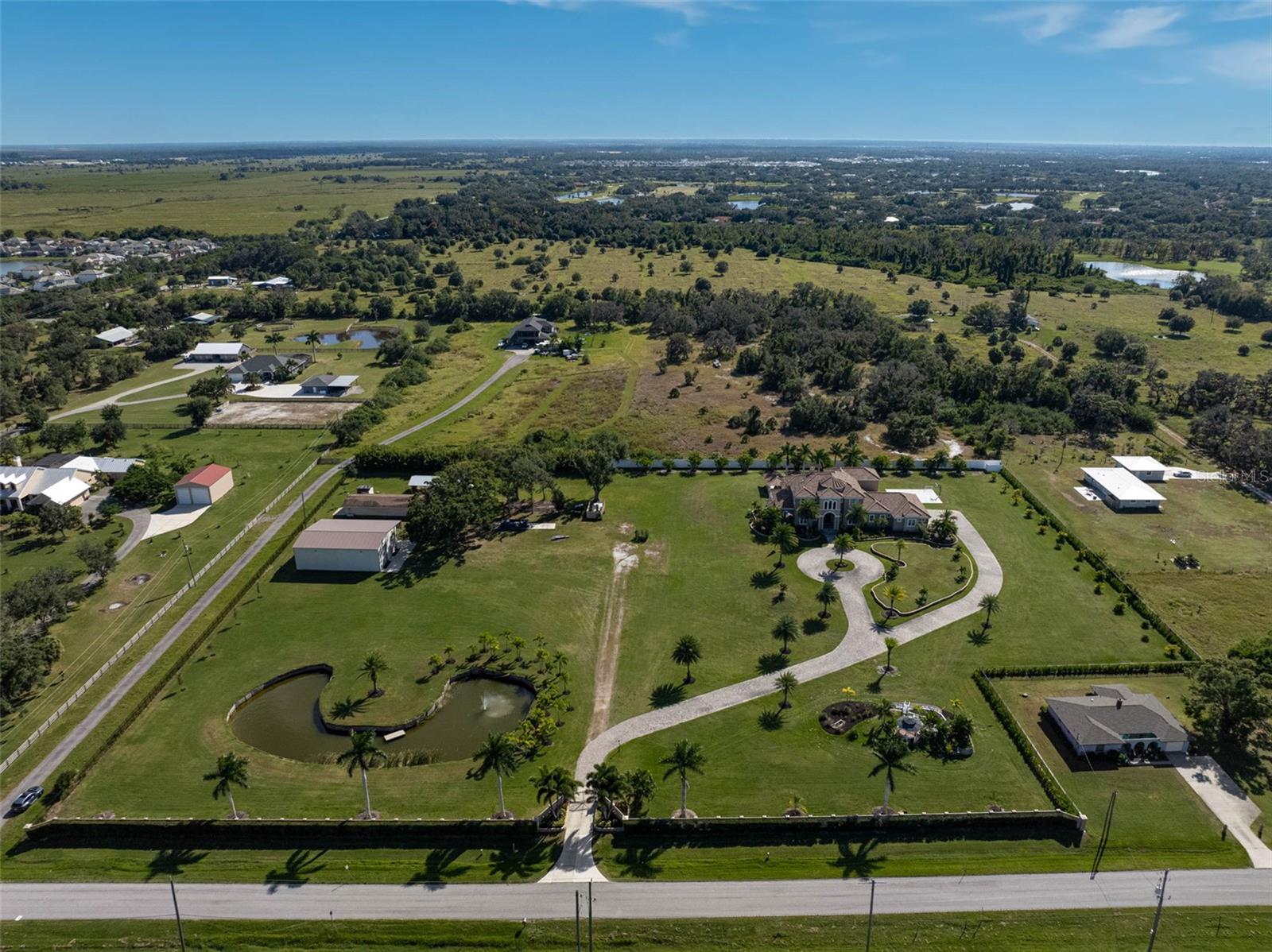 6722 Hawkins Rd, Sarasota, FL 34241 — photo 2 of 87