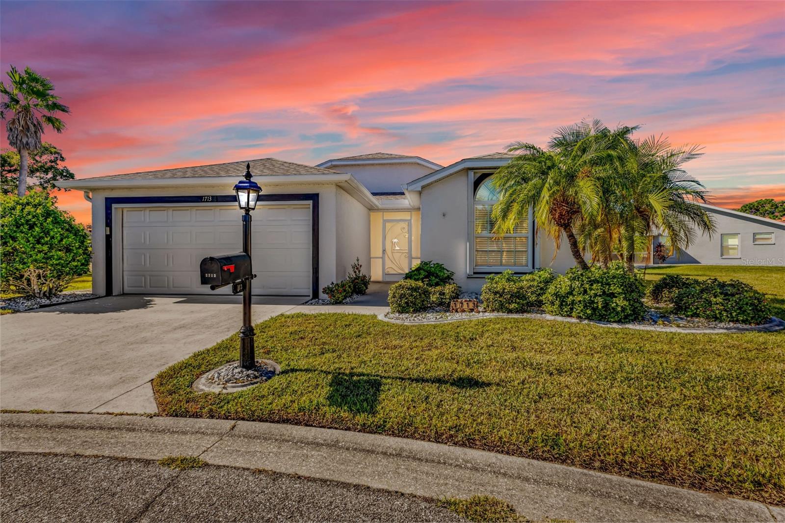 1713 Palace Ct