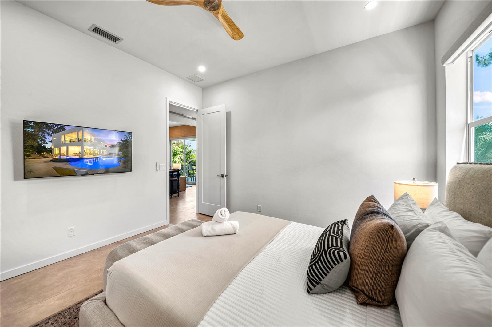 2163 Waldemere St, Sarasota, FL 34239 — photo 34 of 57