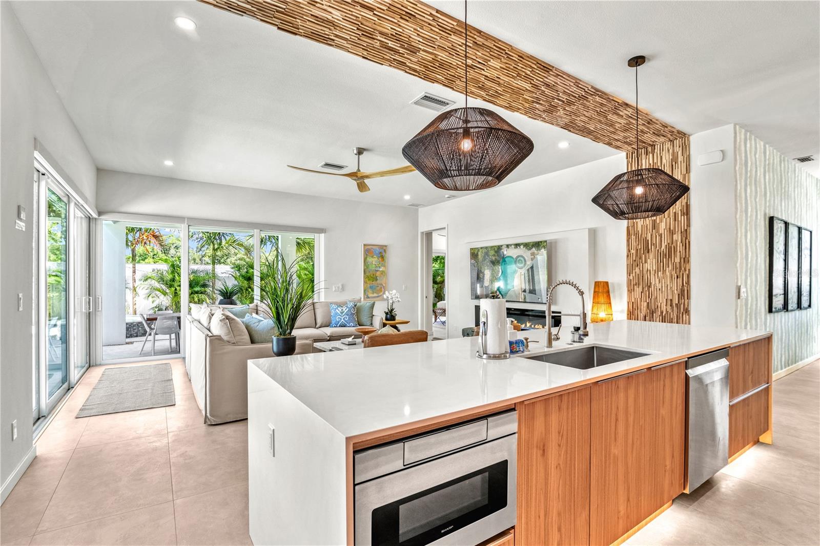2163 Waldemere St, Sarasota, FL 34239 — photo 8 of 57