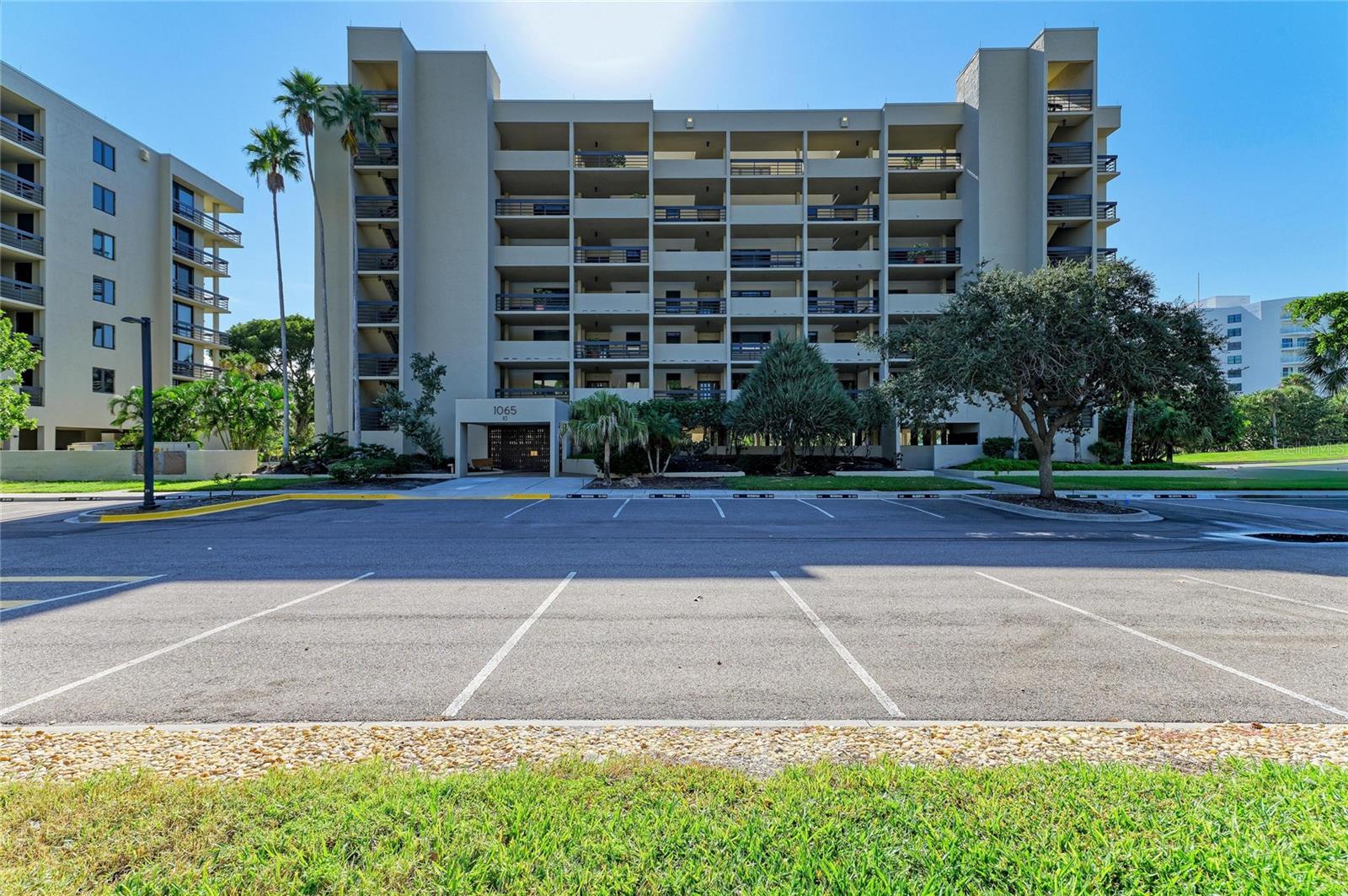 1065 Gulf of Mexico Dr #201, Longboat Key, FL 34228 — photo 3 of 77