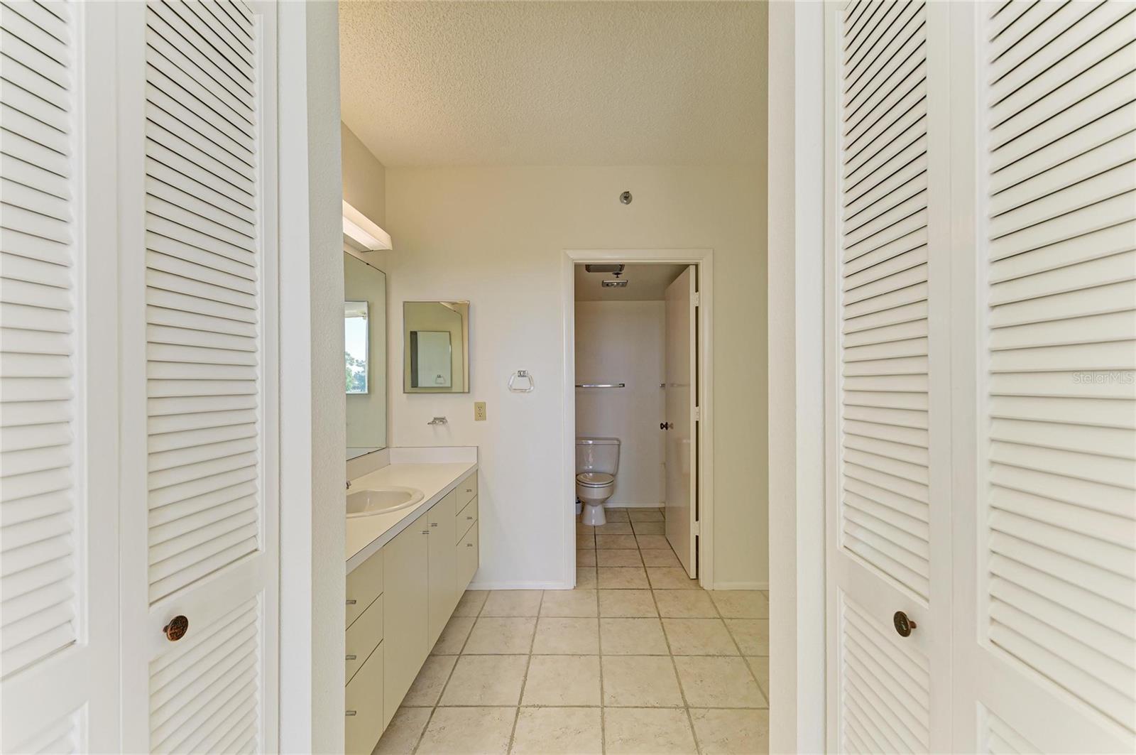 1065 Gulf of Mexico Dr #201, Longboat Key, FL 34228 — photo 25 of 77