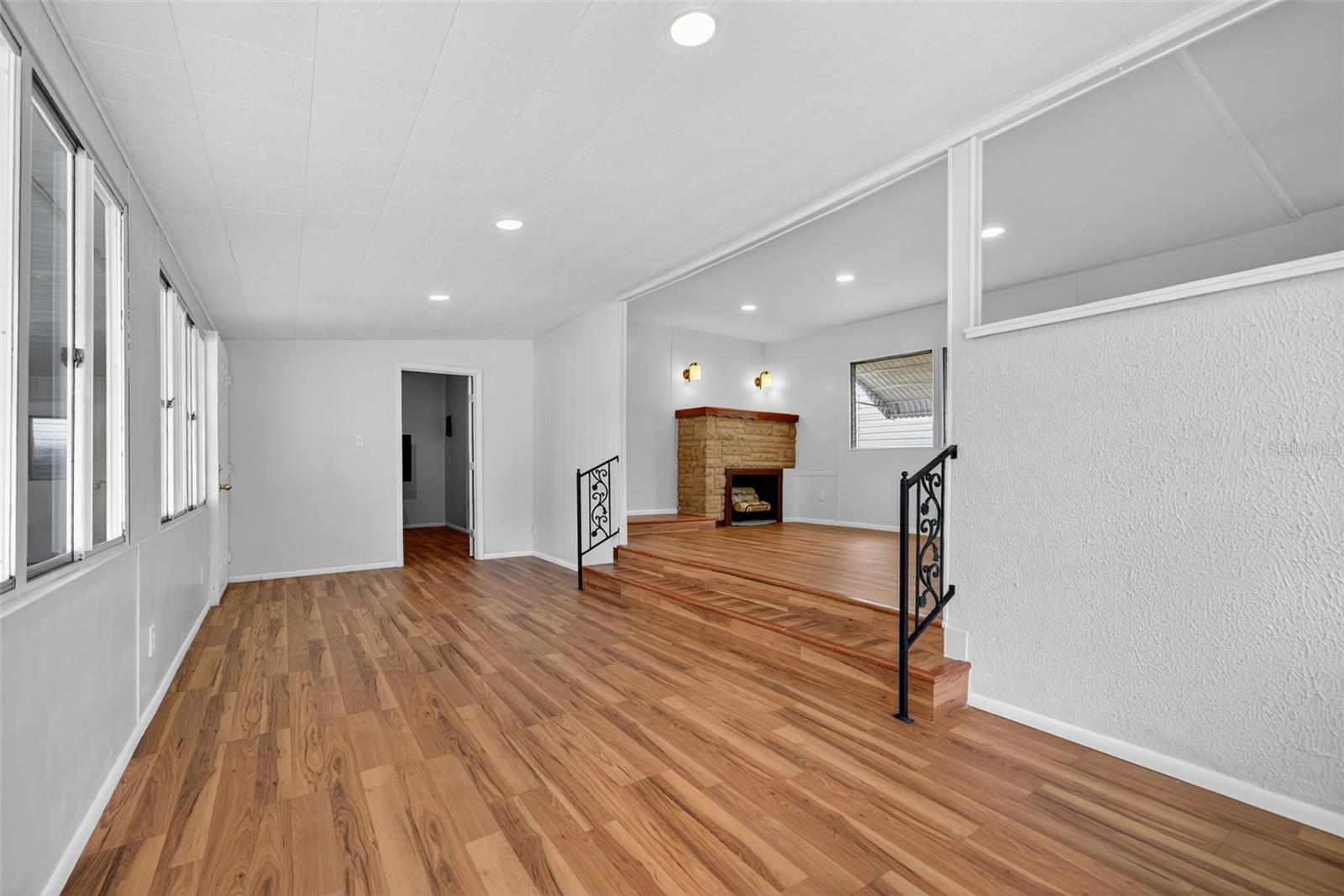 5162 Boca Raton Ave, Sarasota, FL 34234 — photo 7 of 42