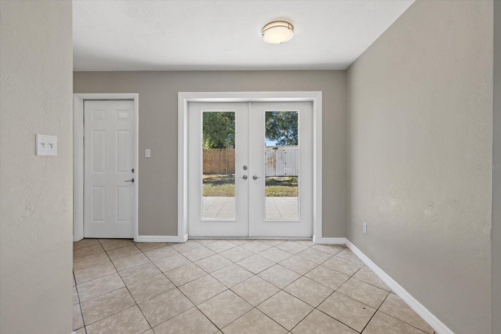 Living Room / Dining Room Combo