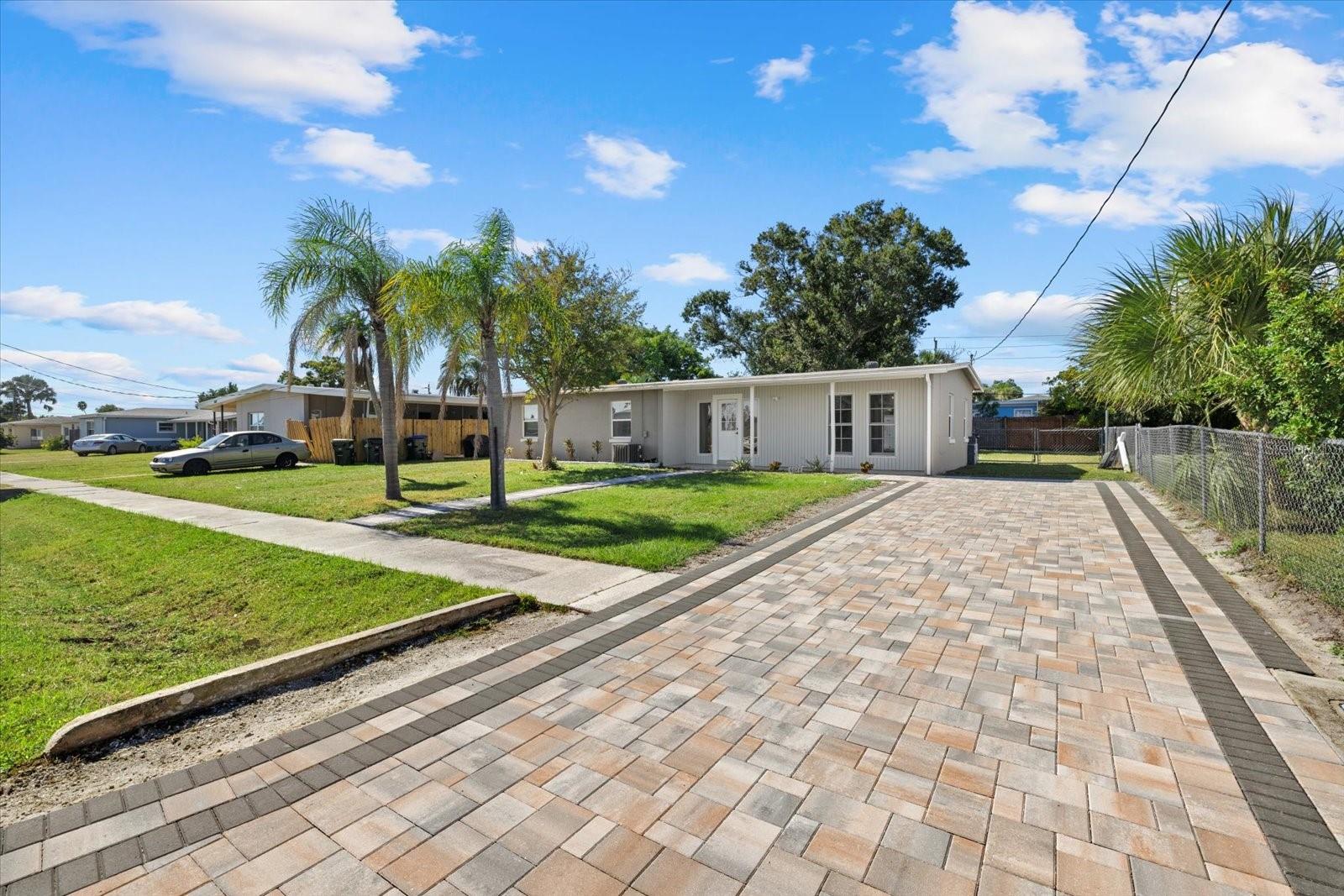 6024 Merril St Paver Driveway