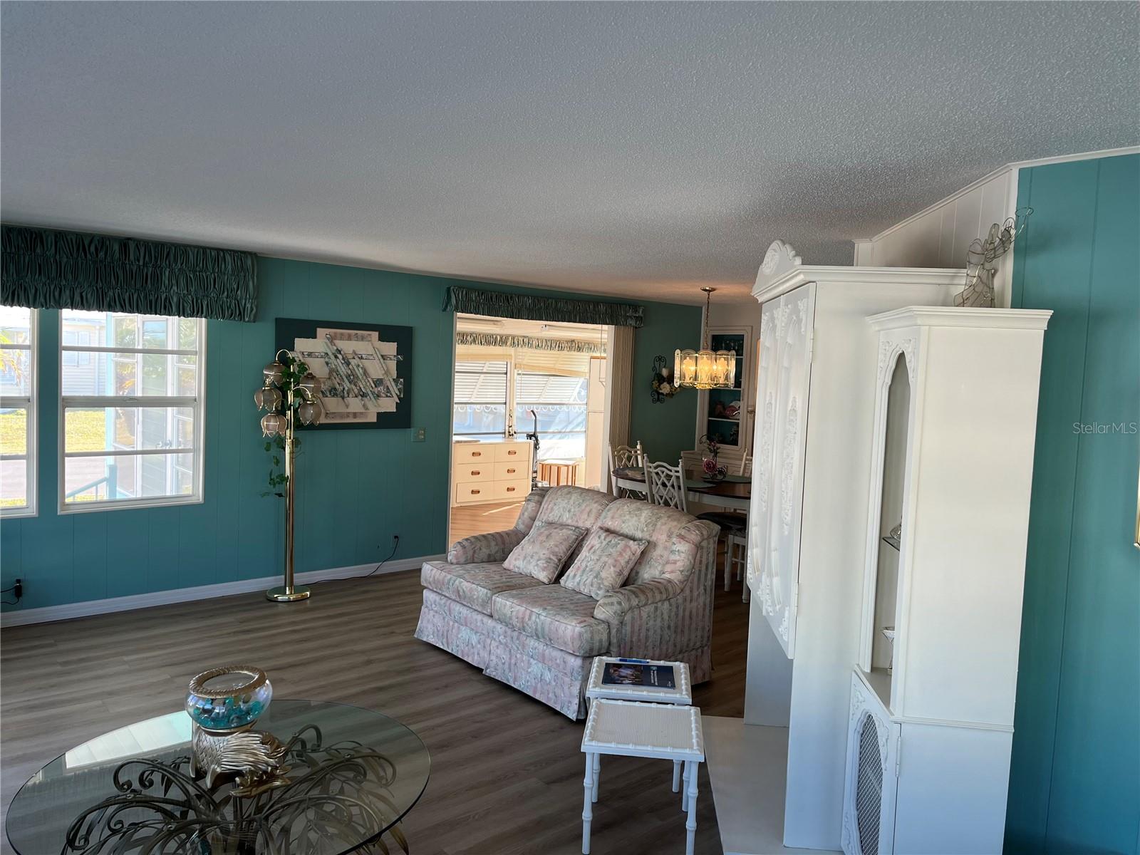 518 Cervina Dr N, Venice, FL 34285 — photo 13 of 49