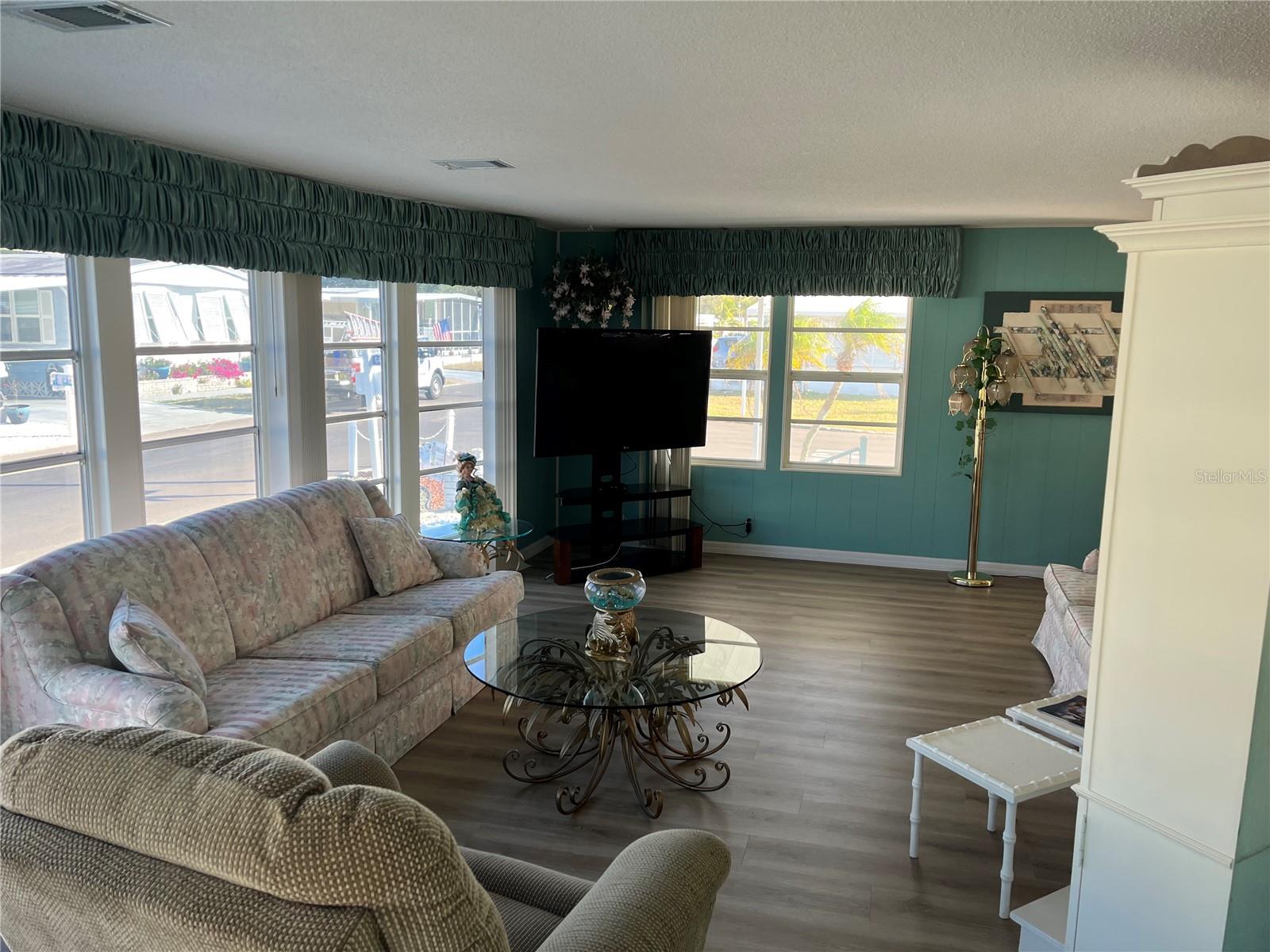518 Cervina Dr N, Venice, FL 34285 — photo 16 of 49
