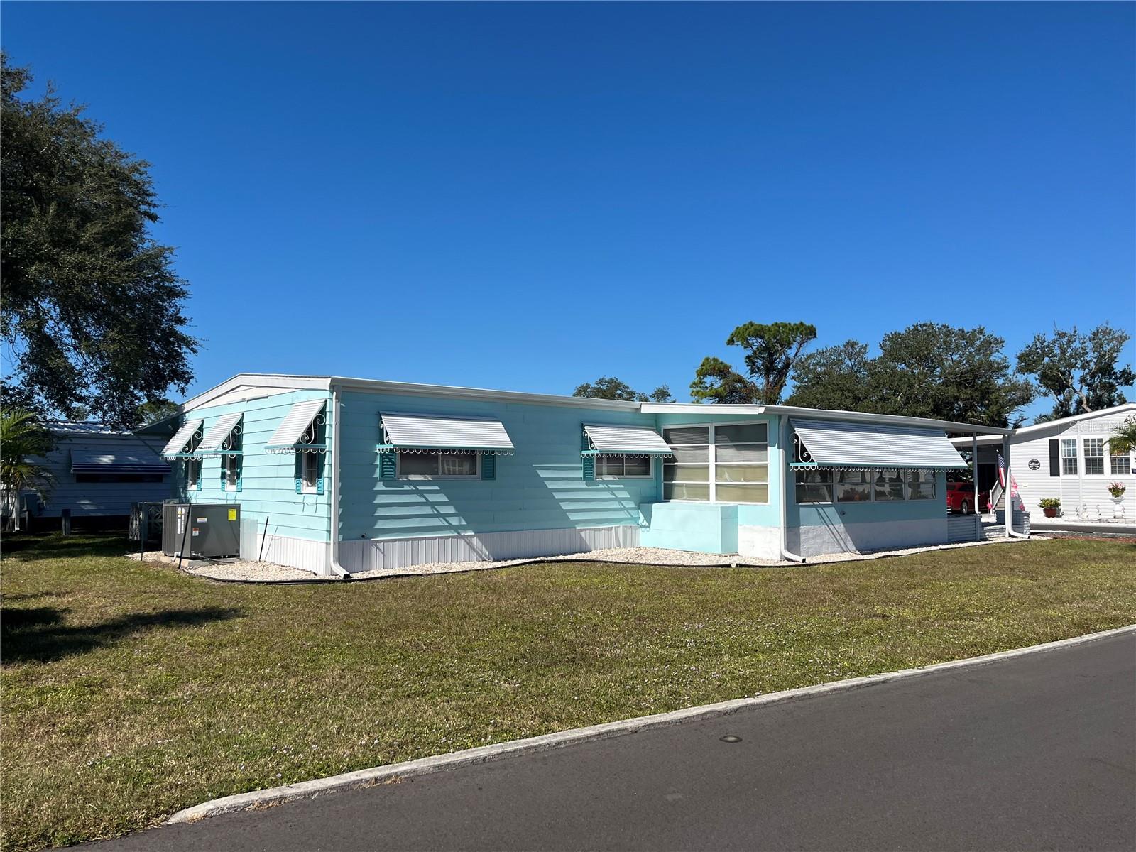518 Cervina Dr N, Venice, FL 34285 — photo 3 of 49