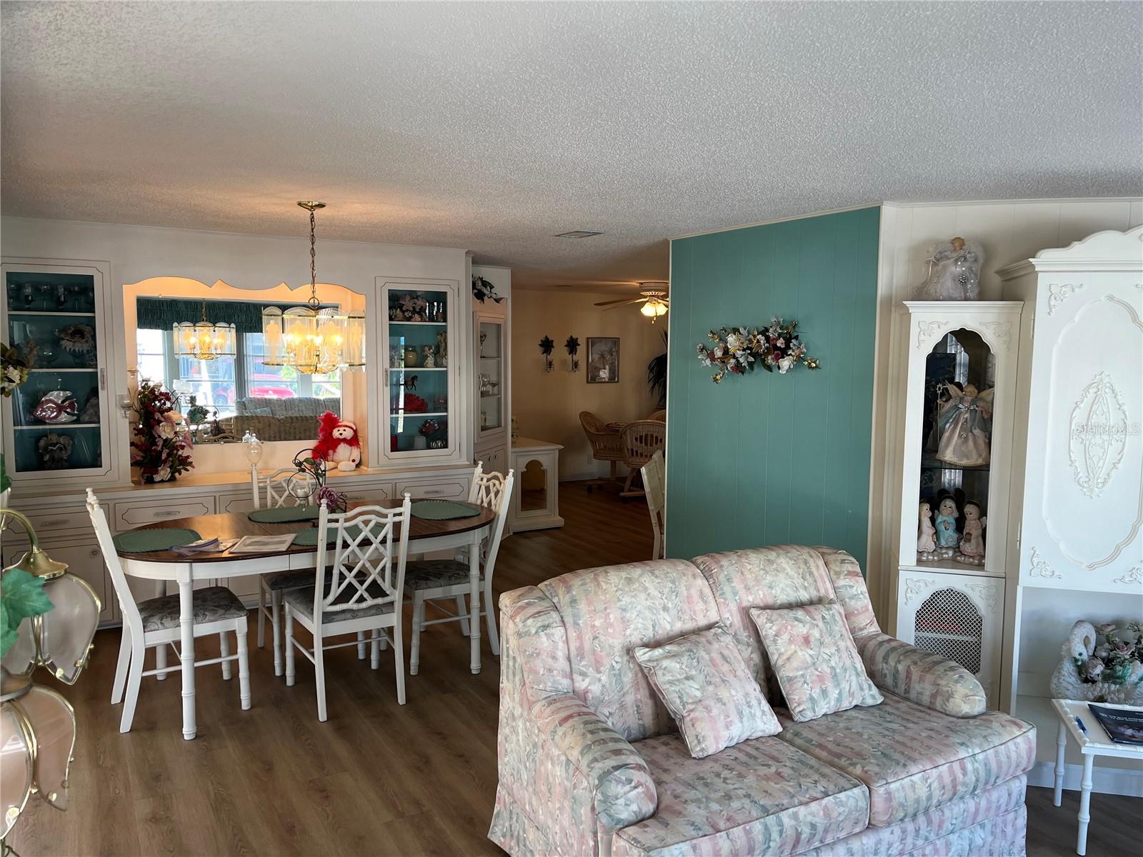 518 Cervina Dr N, Venice, FL 34285 — photo 10 of 49