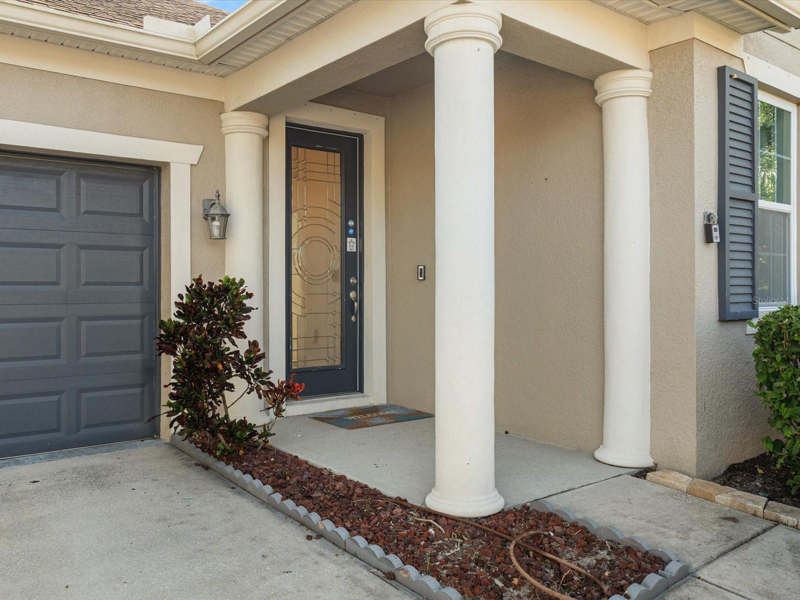 Lovely entryway!