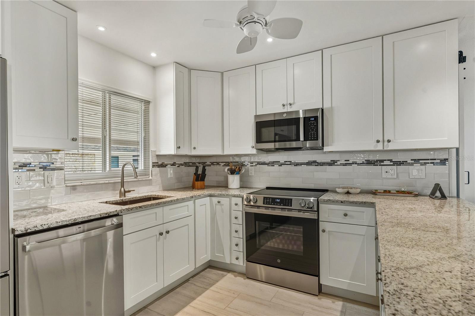 1900 Benjamin Franklin Dr #V12, Sarasota, FL 34236 — photo 25 of 60