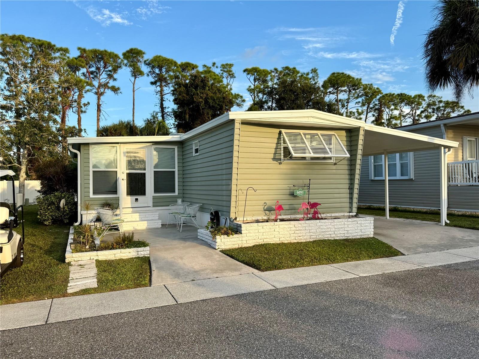 6091 Peony Rd