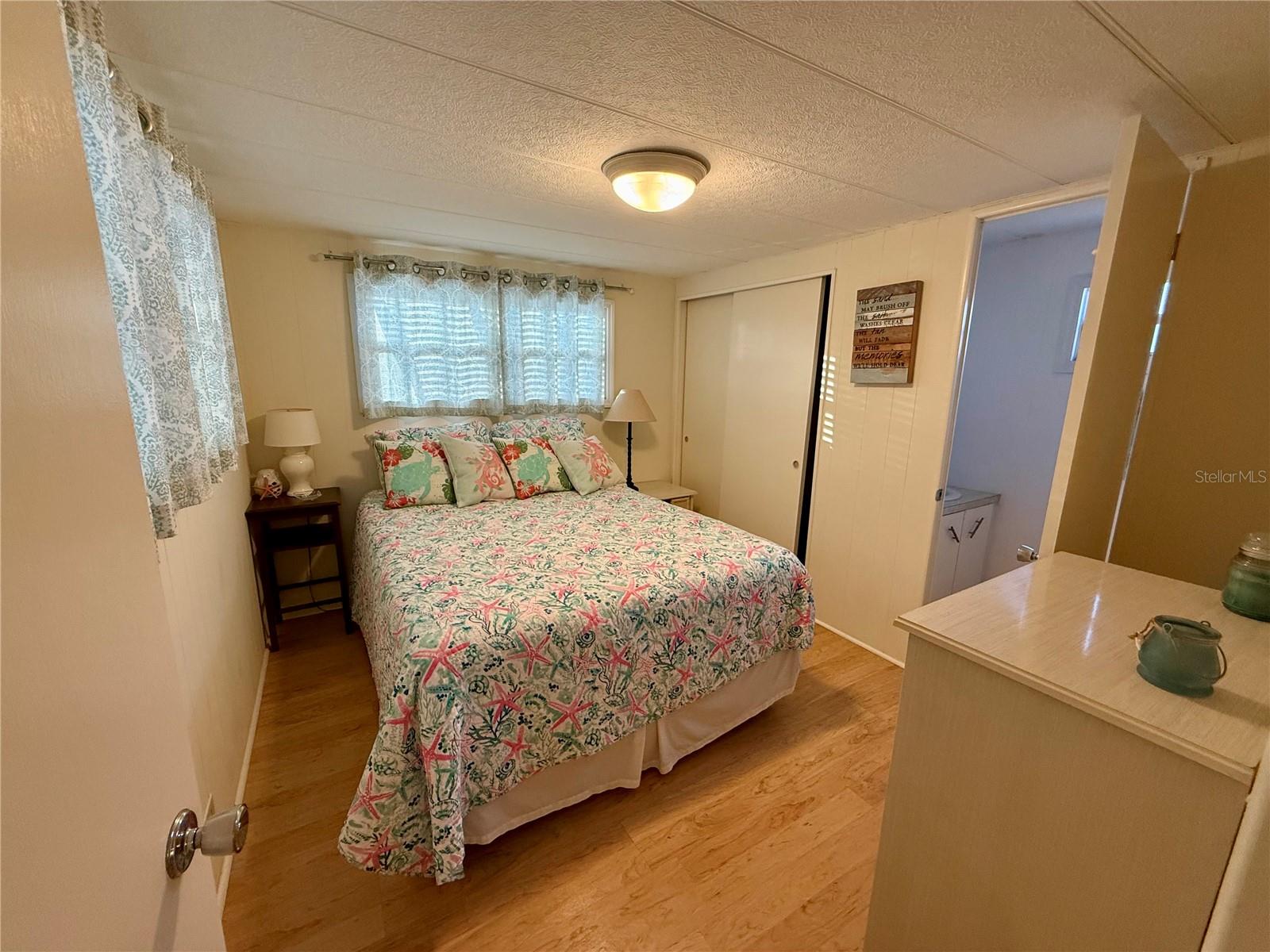 6091 Peony Rd, Venice, FL 34293 — photo 8 of 12