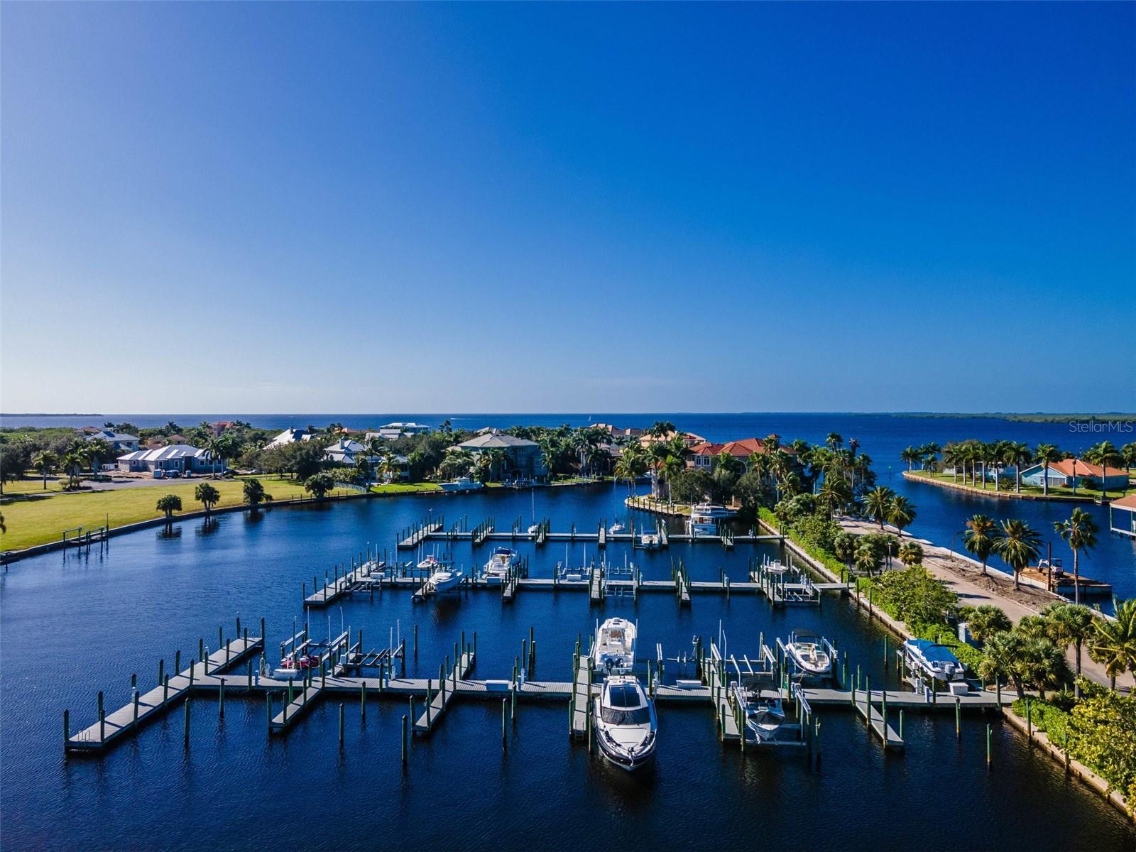 4661 Grassy Point Blvd, Port Charlotte, FL 33952 — photo 1 of 1