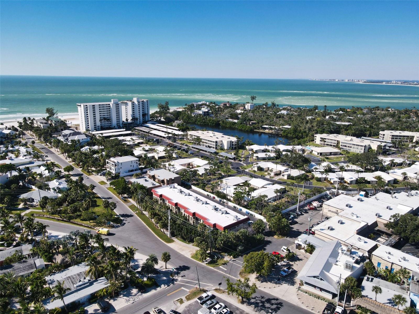137 Avenida Messina #1, Sarasota, FL 34242 — photo 33 of 47