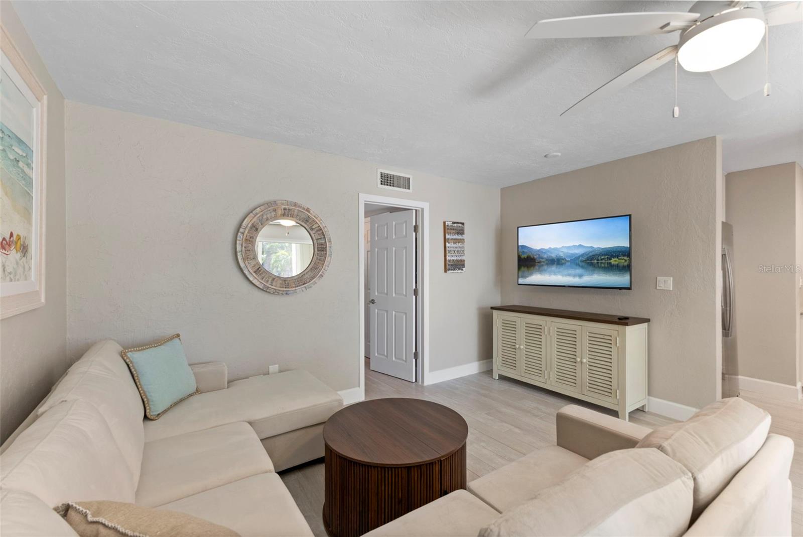 137 Avenida Messina #1, Sarasota, FL 34242 — photo 5 of 47