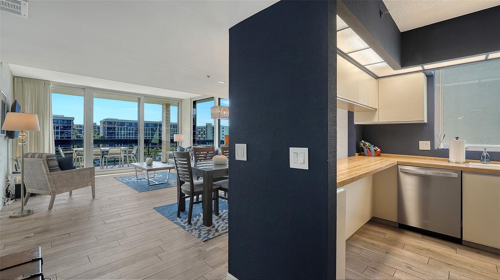 1115 Gulf of Mexico Dr #401, Longboat Key, FL 34228 — photo 20 of 60