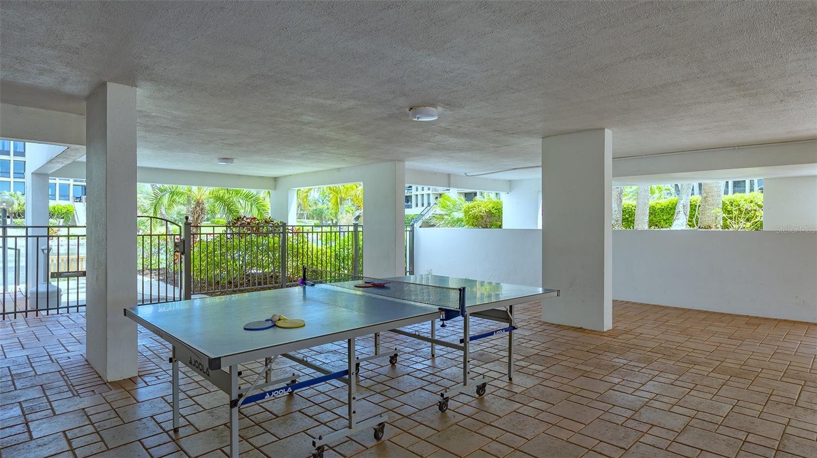 1115 Gulf of Mexico Dr #401, Longboat Key, FL 34228 — photo 41 of 60