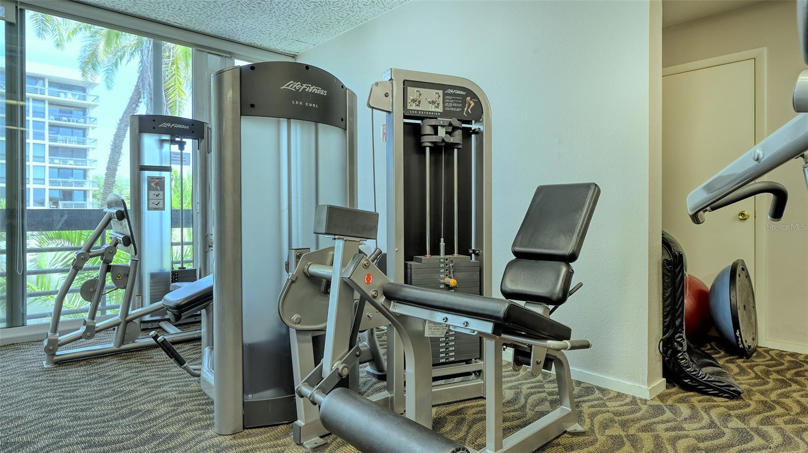 1115 Gulf of Mexico Dr #401, Longboat Key, FL 34228 — photo 45 of 60