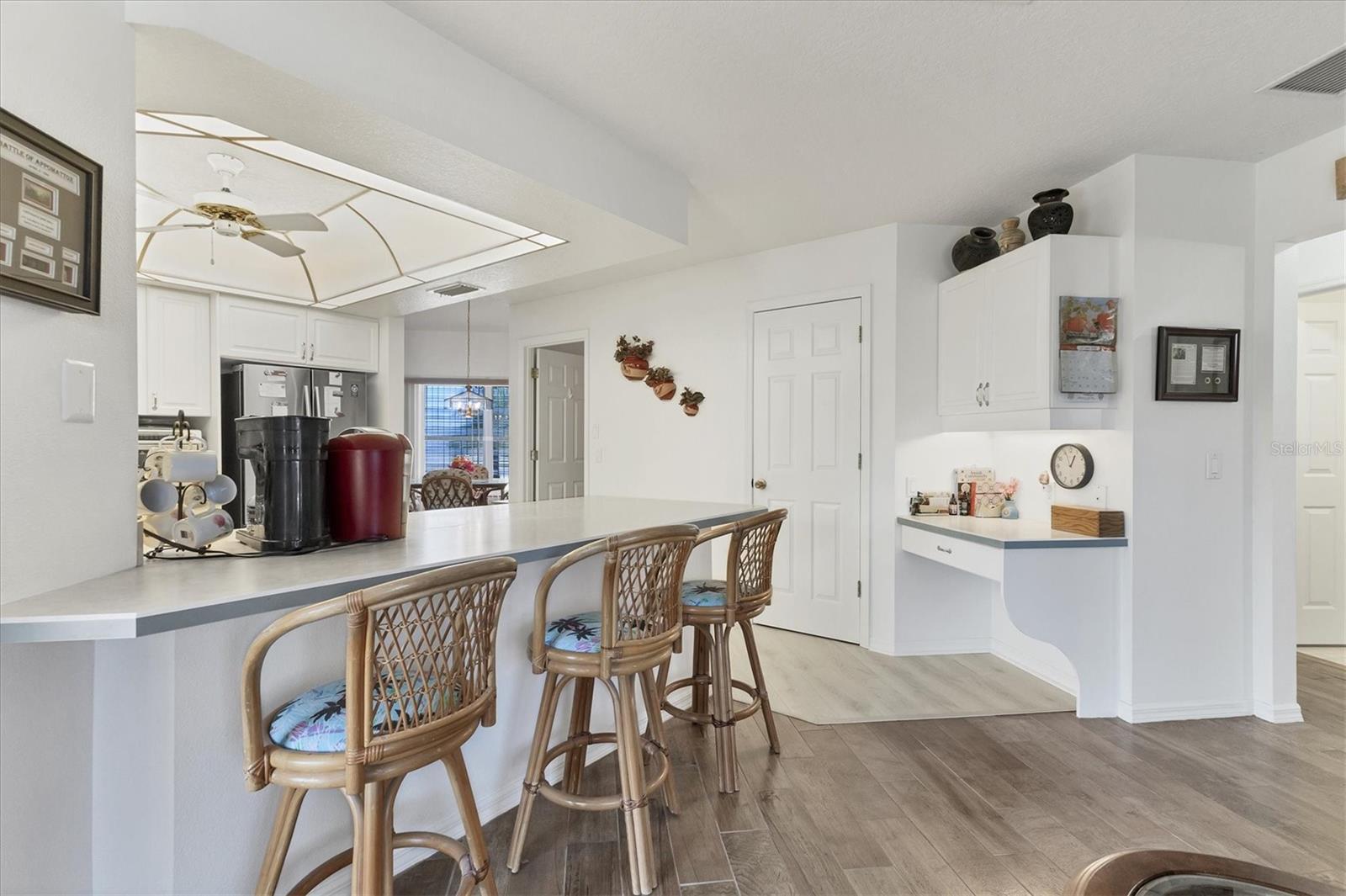 Breakfast bar, built-in desk, kitchen