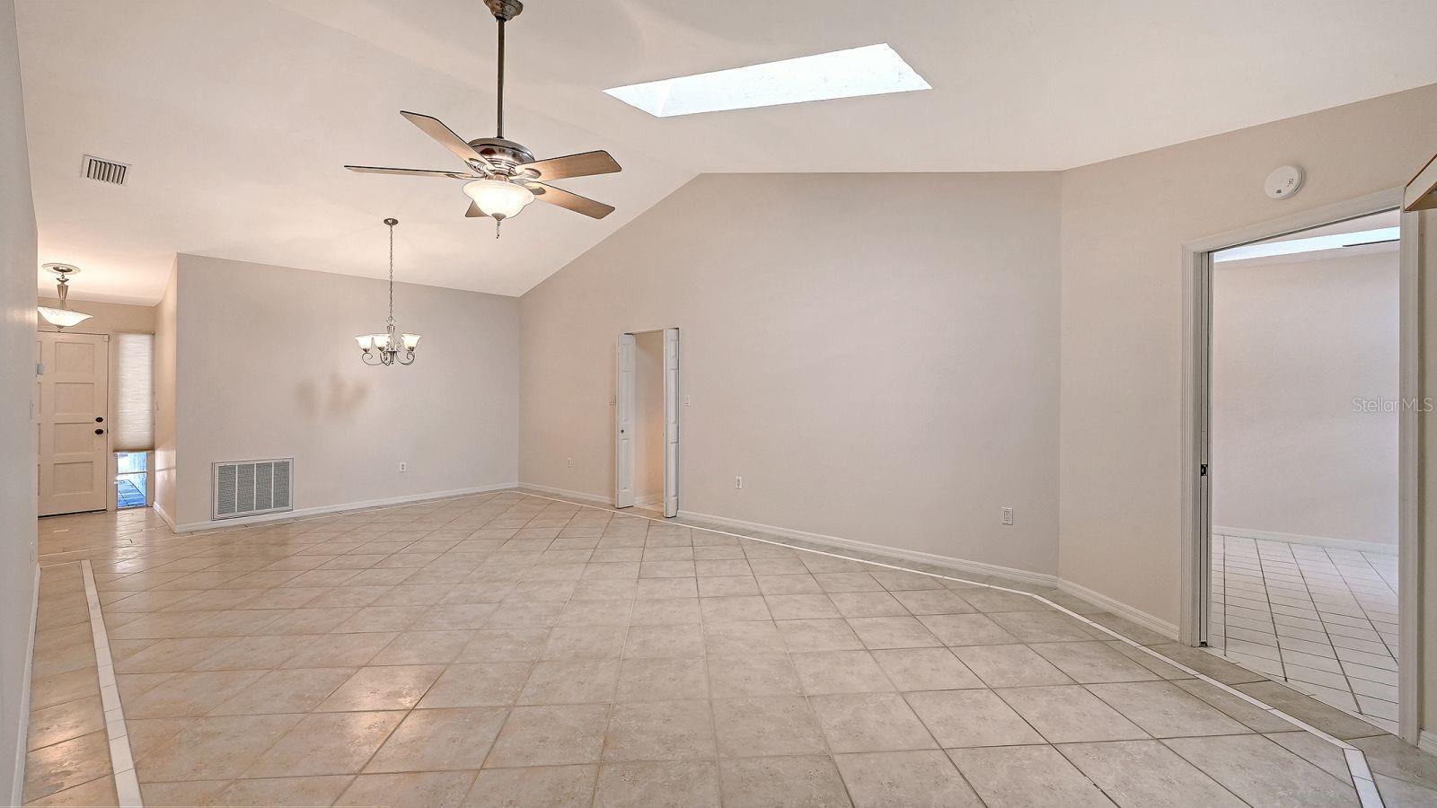 4799 Oak Forest Dr W #43, Sarasota, FL 34231 — photo 12 of 46