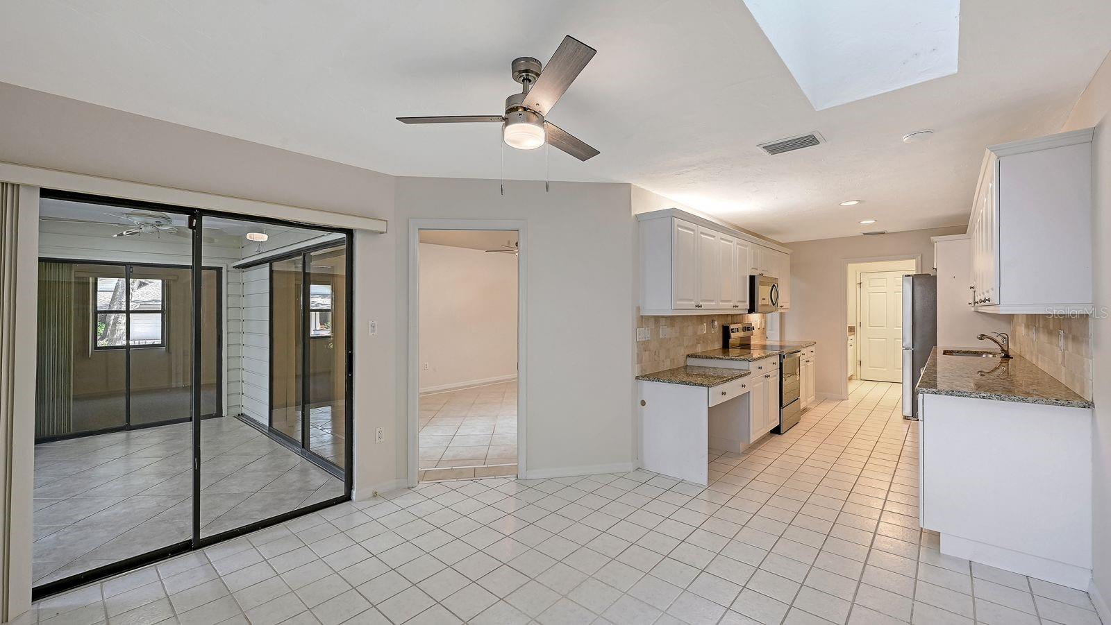 4799 Oak Forest Dr W #43, Sarasota, FL 34231 — photo 14 of 46