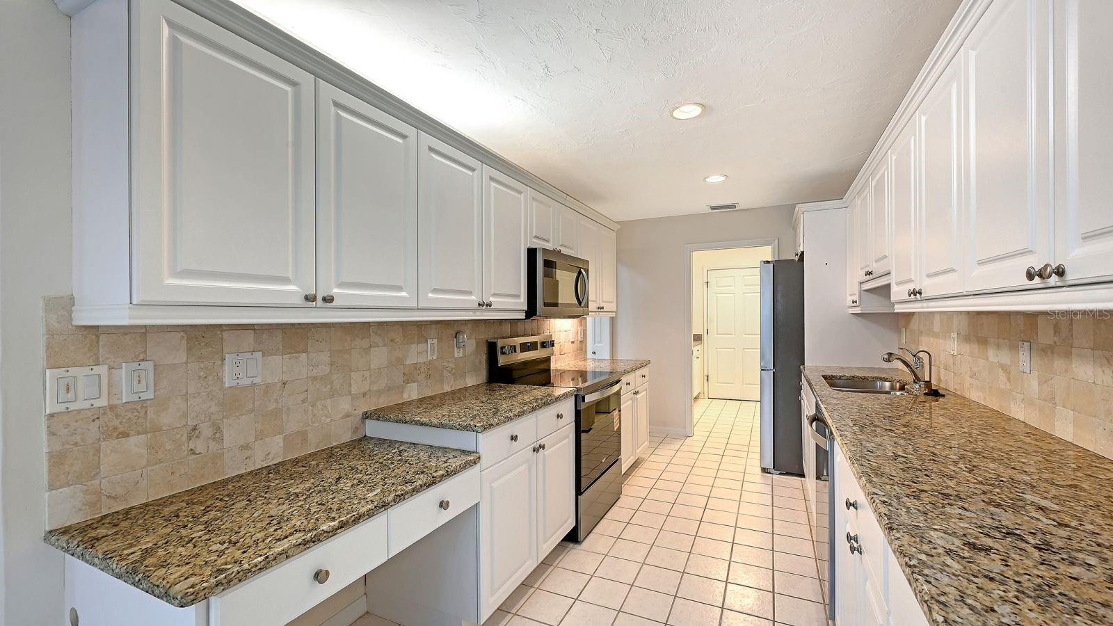 4799 Oak Forest Dr W #43, Sarasota, FL 34231 — photo 16 of 46