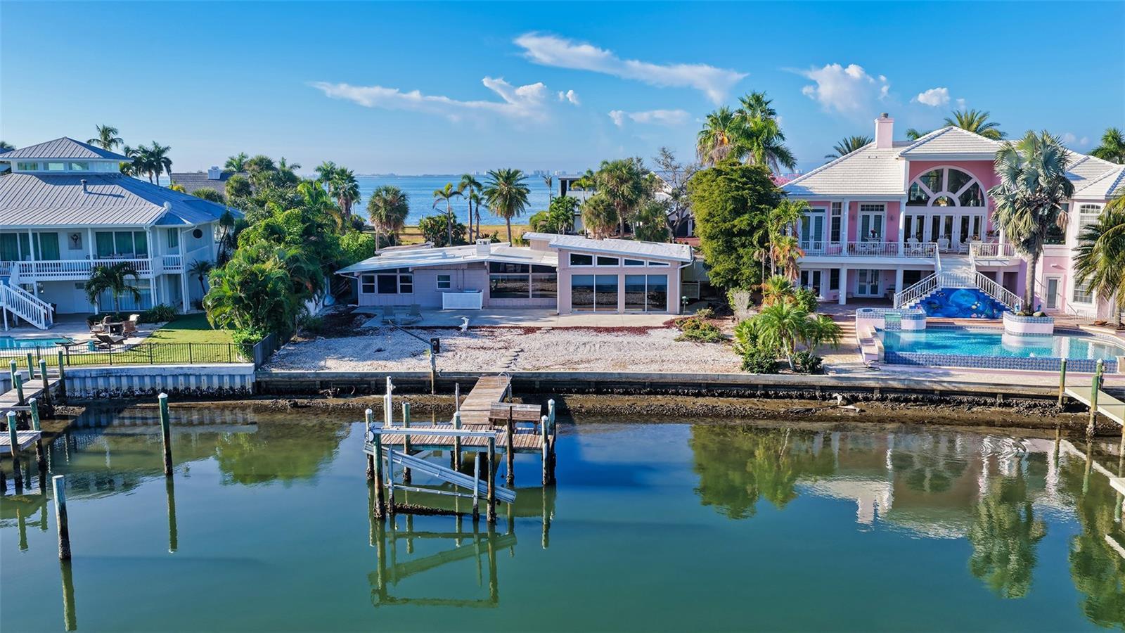 355 S Shore Dr, Sarasota, FL 34234 — photo 8 of 10