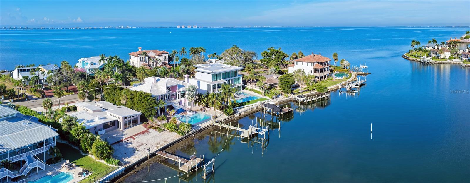 355 S Shore Dr, Sarasota, FL 34234 — photo 10 of 10