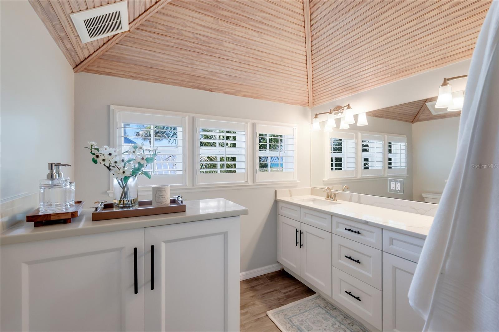 17 Seawatch Dr, Boca Grande, FL 33921 — photo 8 of 59