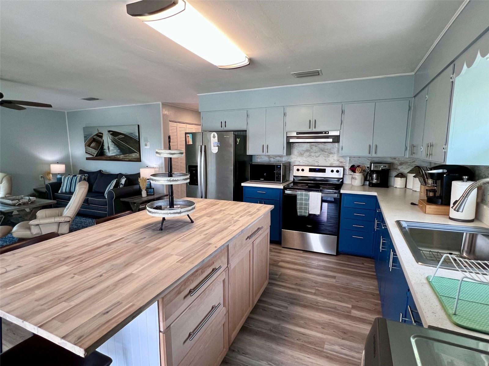 8142 Little Gasparilla Is, Placida, FL 33946 — photo 11 of 38