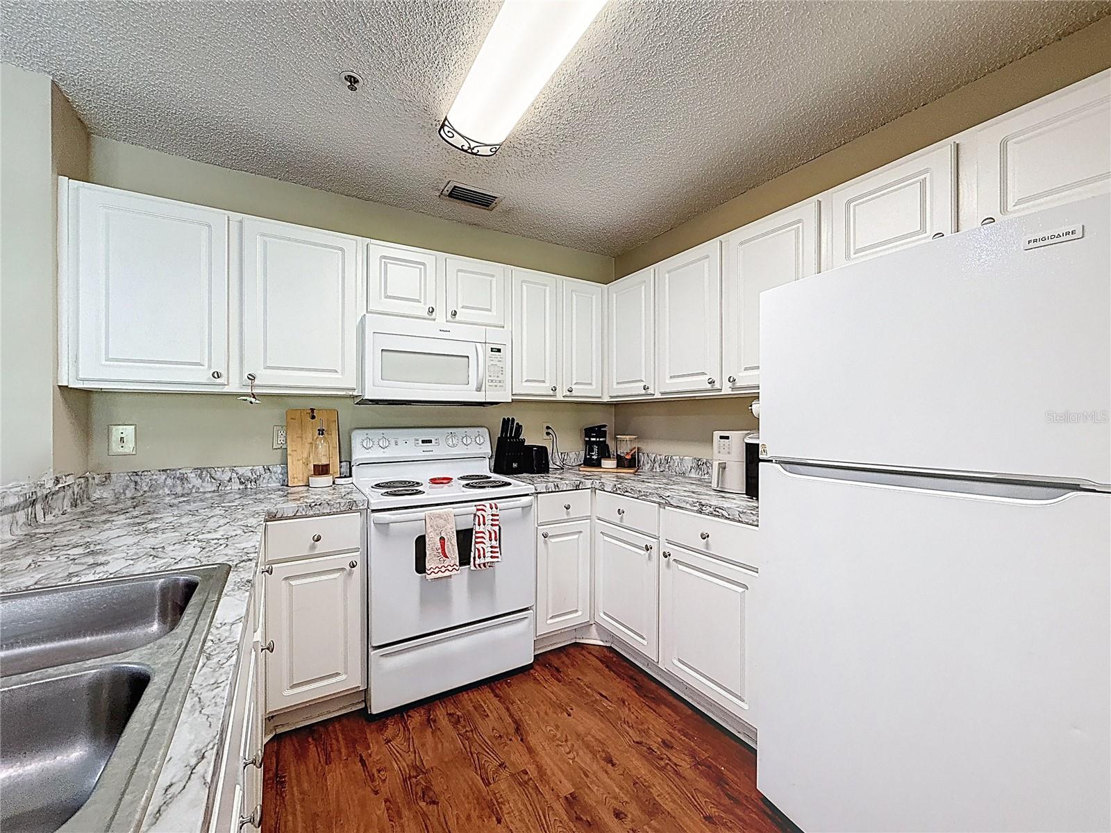 4057 N Crockers Lake Blvd #23, Sarasota, FL 34238 — photo 12 of 41
