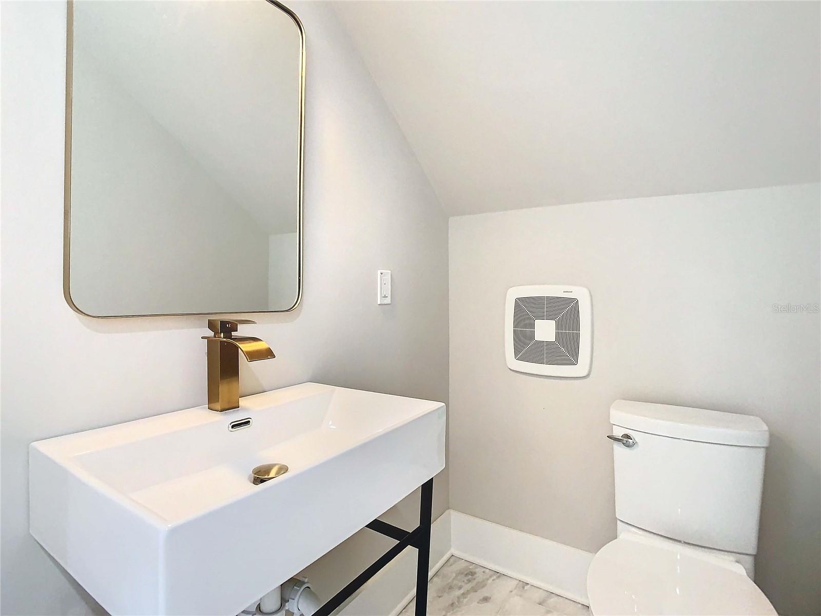 2345 Bahia Vista St, Sarasota, FL 34239 — photo 12 of 73