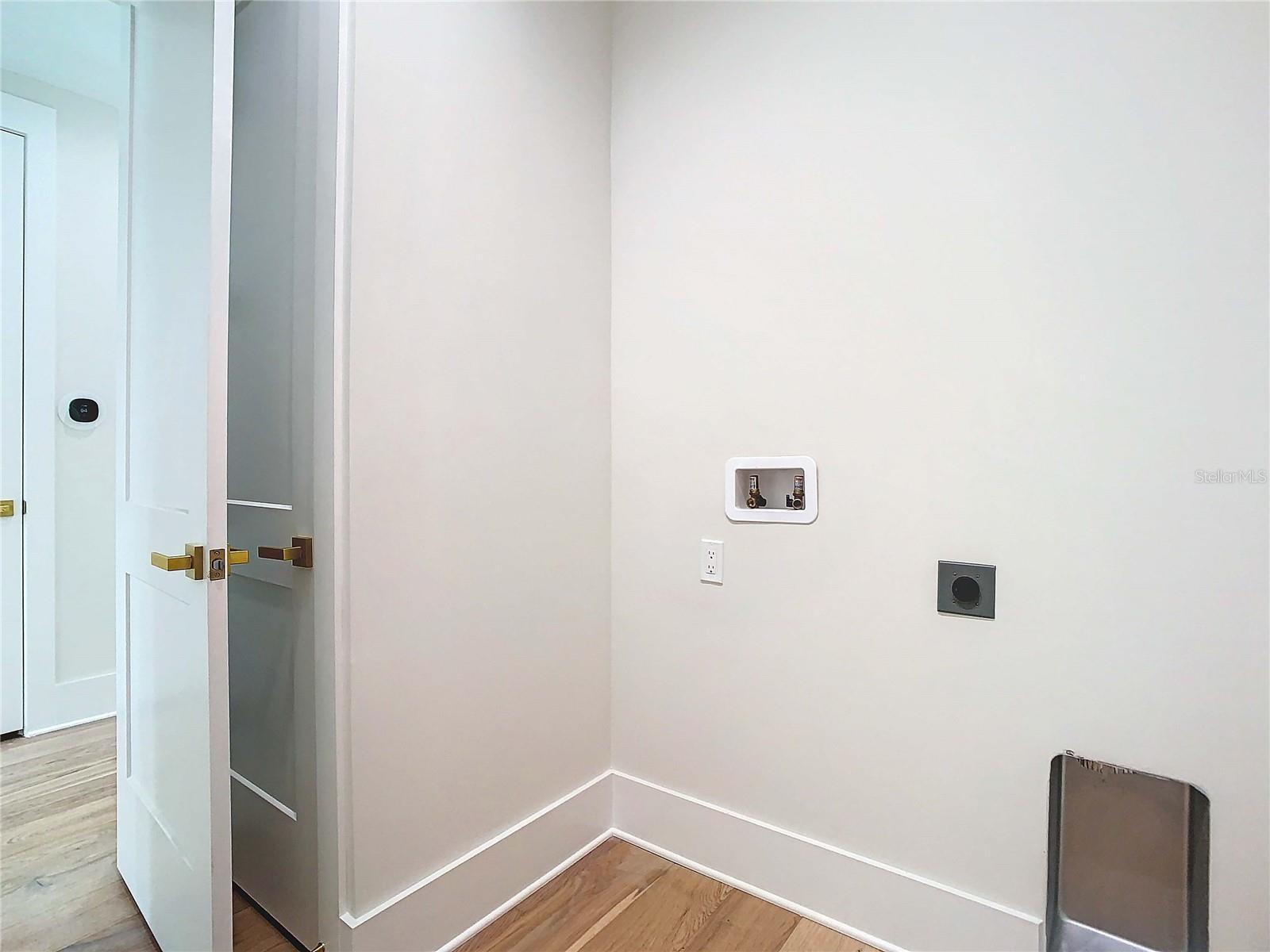 2345 Bahia Vista St, Sarasota, FL 34239 — photo 13 of 73