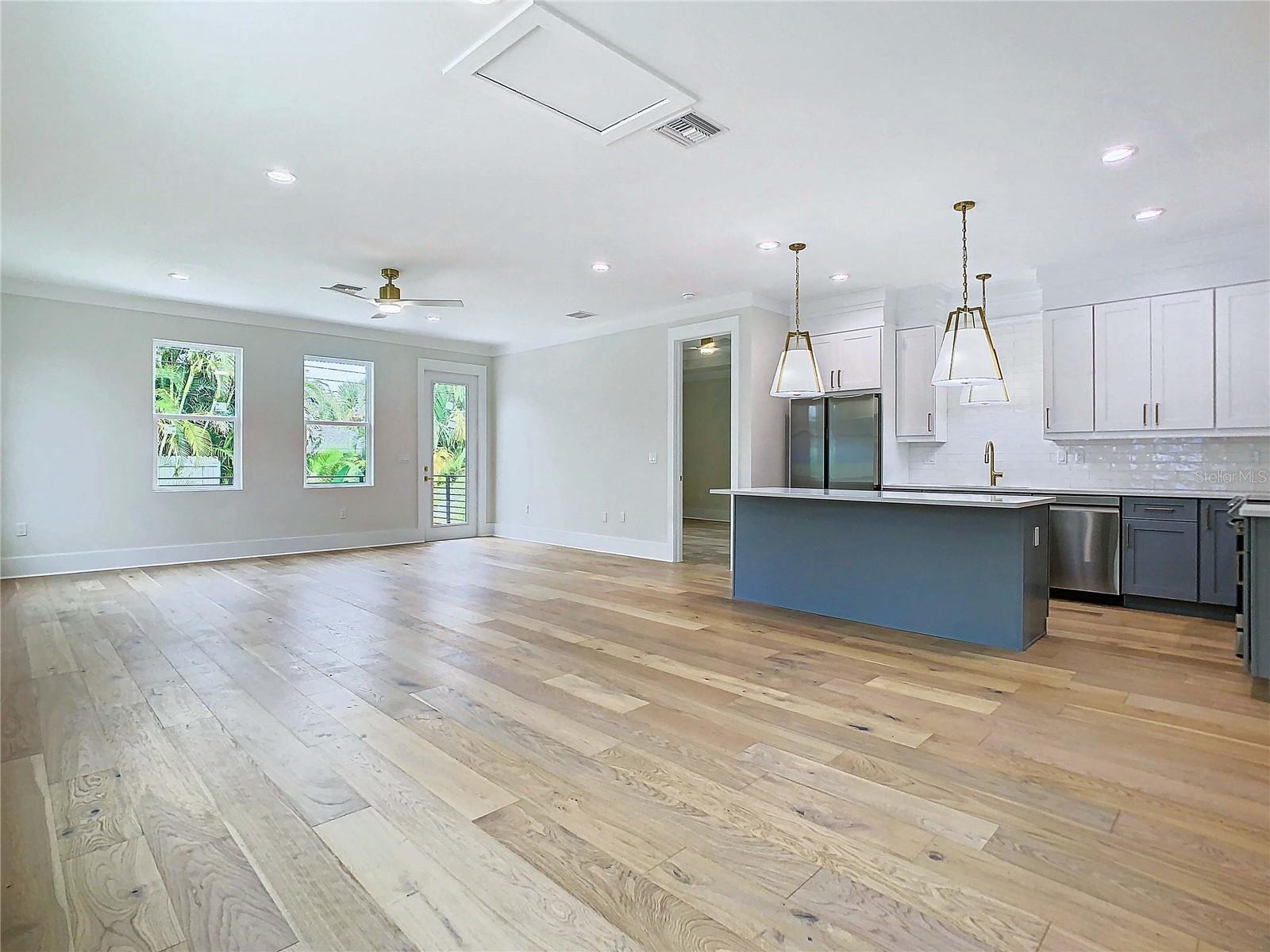 2345 Bahia Vista St, Sarasota, FL 34239 — photo 14 of 73
