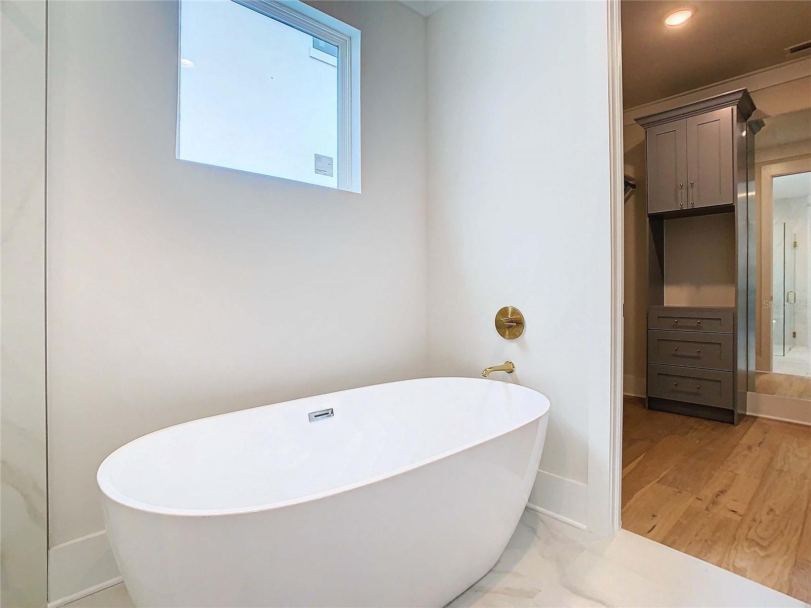 2345 Bahia Vista St, Sarasota, FL 34239 — photo 38 of 73