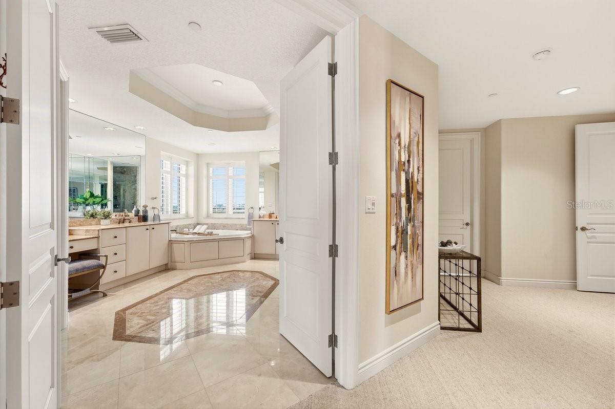 2052 Benjamin Franklin Dr #D702, Sarasota, FL 34236 — photo 21 of 45