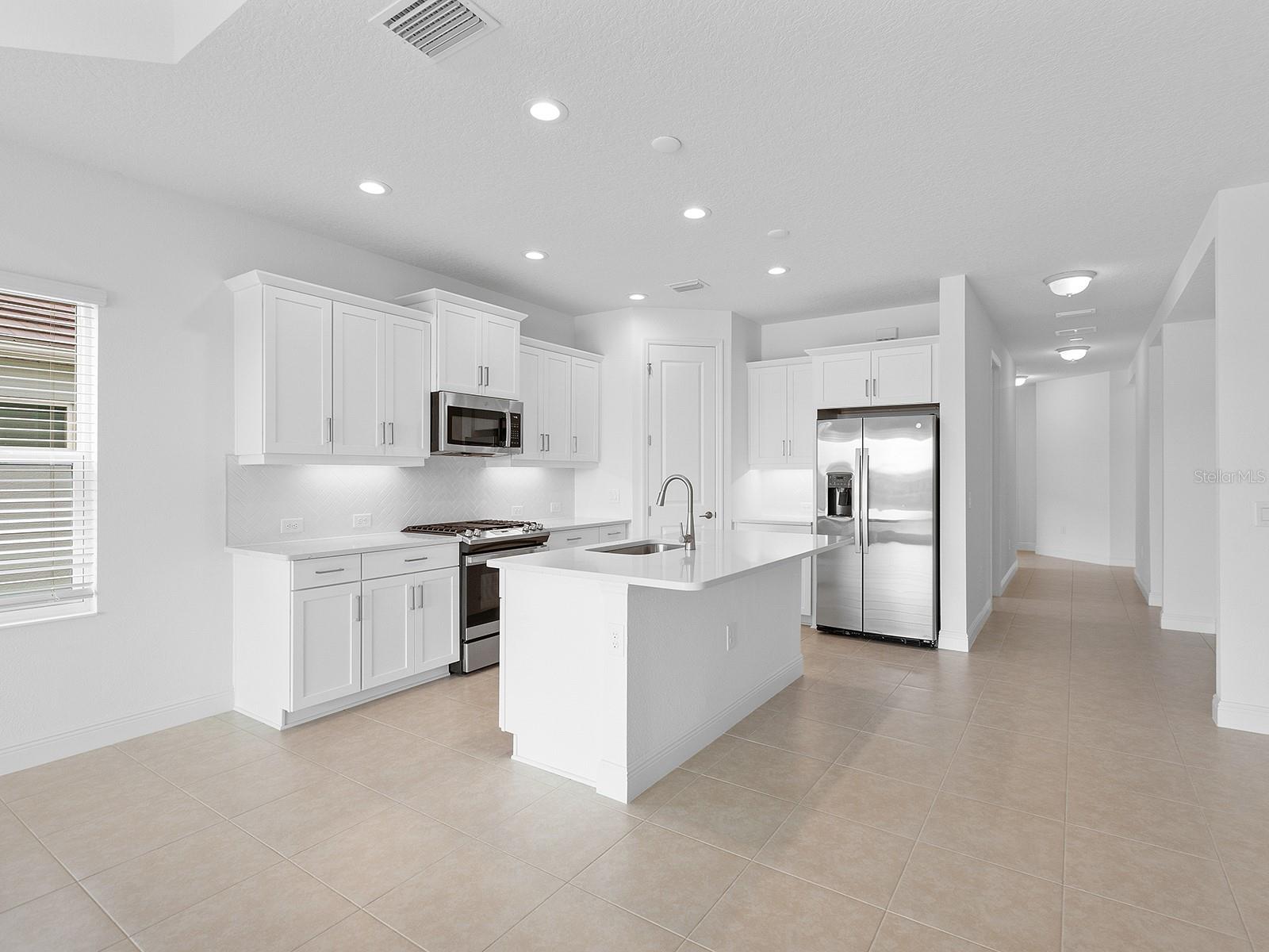 18260 Vizcaya Ct, Venice, FL 34293 — photo 15 of 55