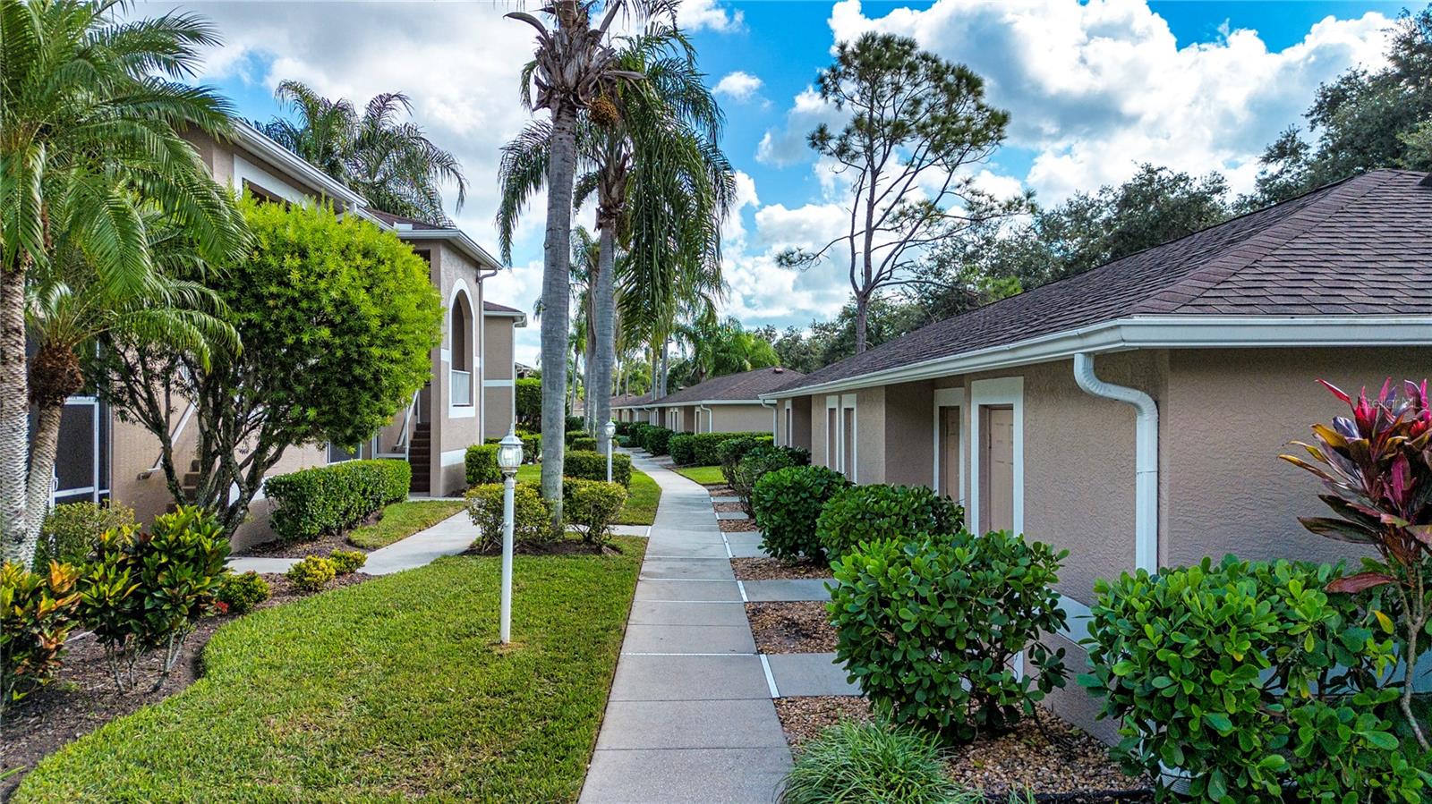 5300 Hyland Hills Ave #U2016, Sarasota, FL 34241 — photo 5 of 46