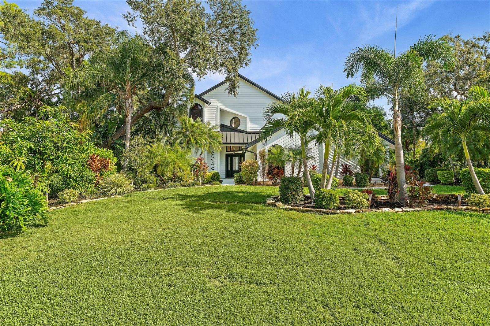 6349 Ravenwood Way, Sarasota, FL 34243 — photo 3 of 69