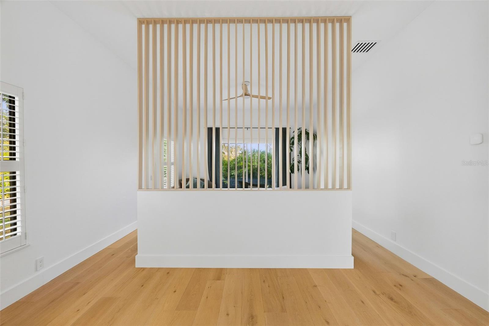 unique privacy wall