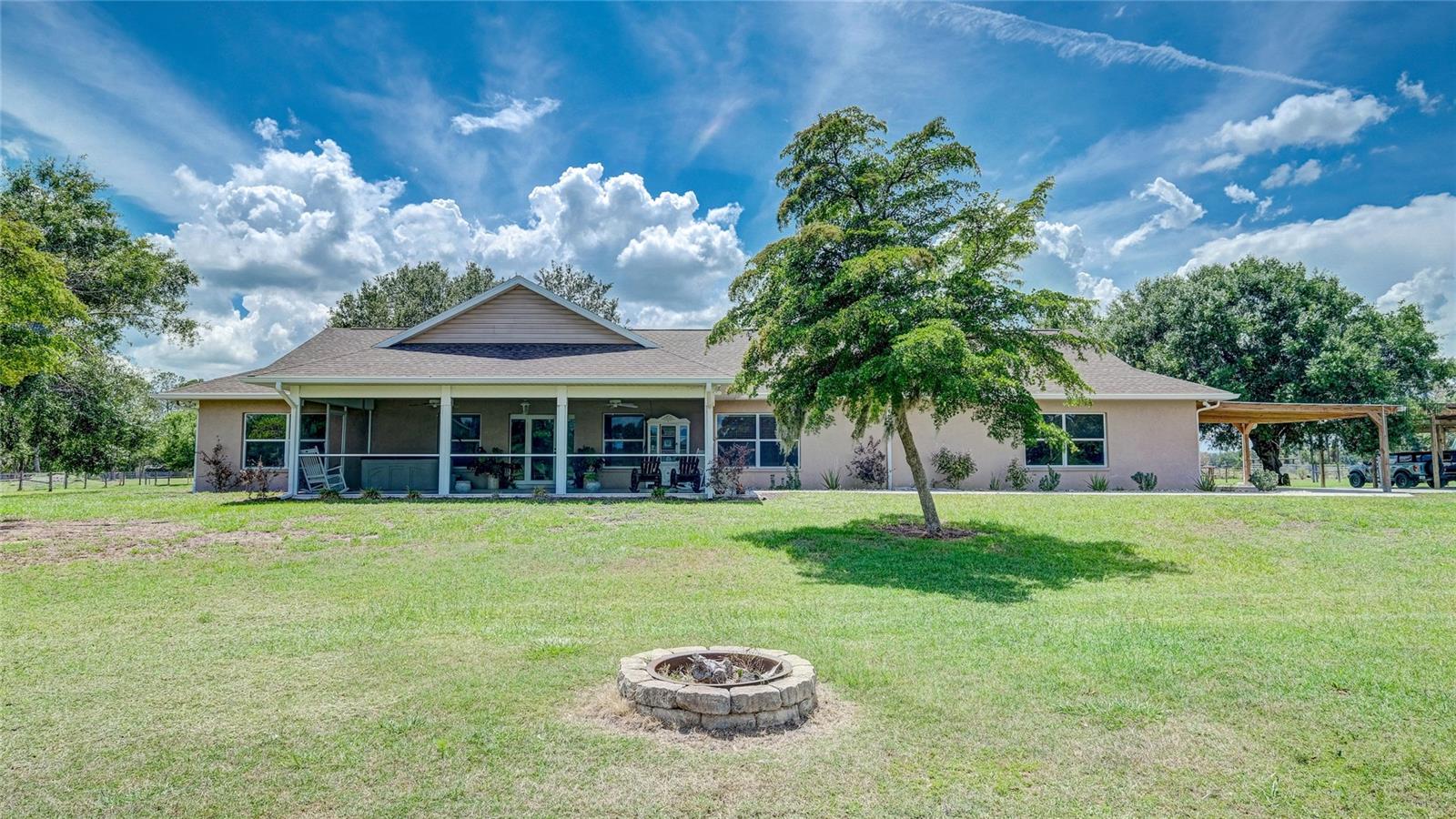 560 Oakford Rd, Sarasota, FL 34240 — photo 2 of 50