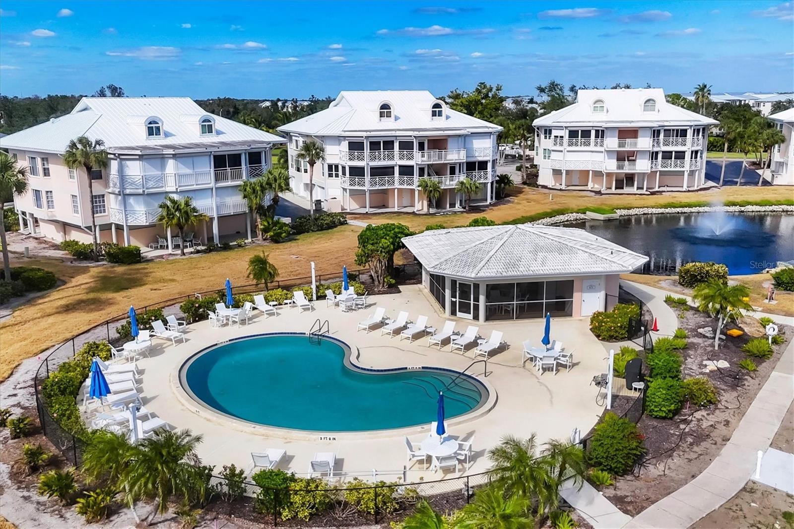 2nd Pool & Clubhouse