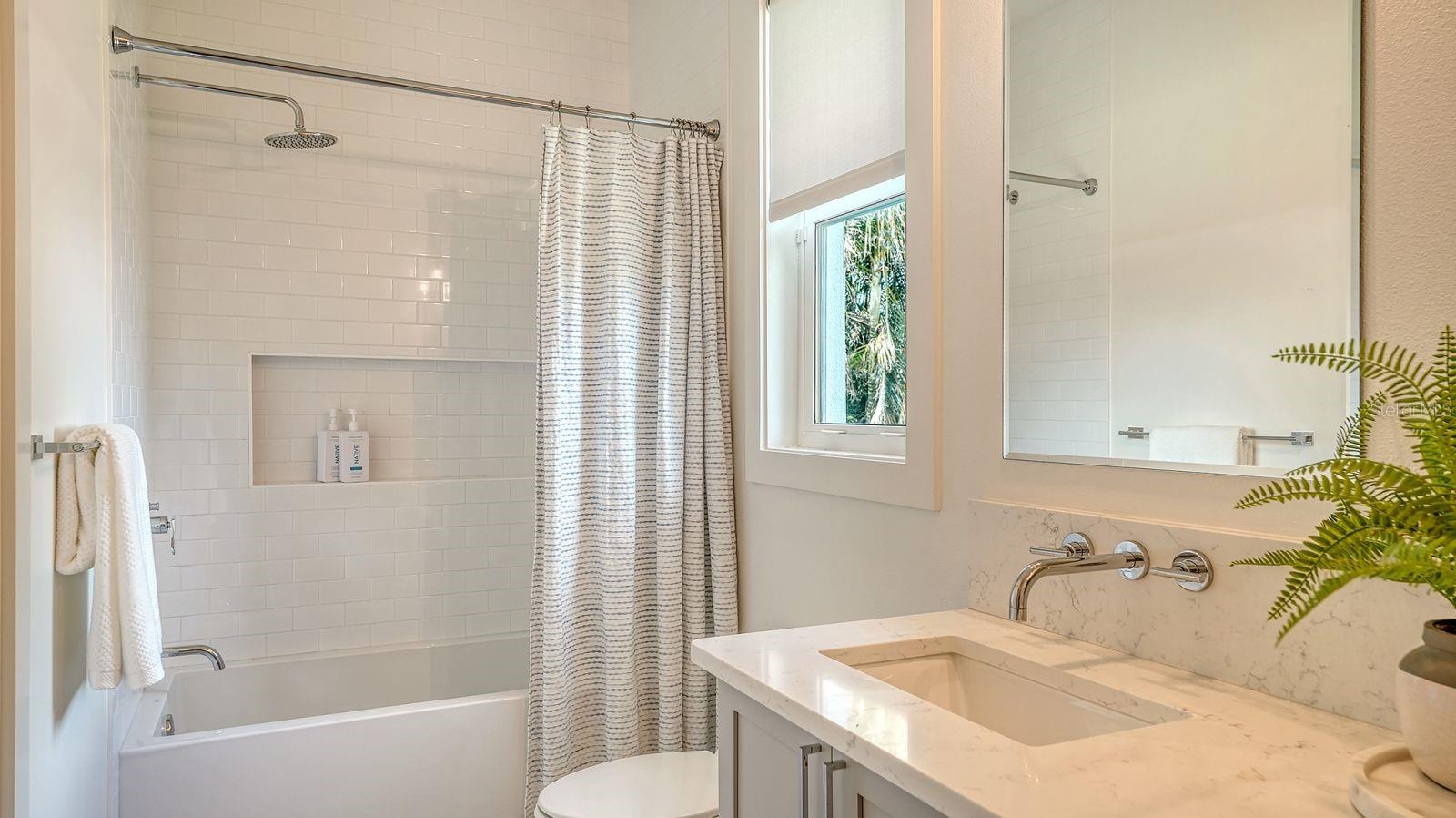 6136 Hollywood Blvd, Sarasota, FL 34231 — photo 20 of 35