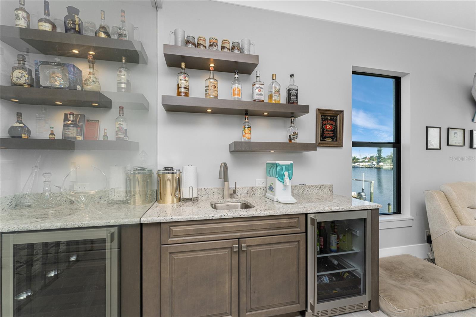 Bonus room with wet bar and additional beverage cooler