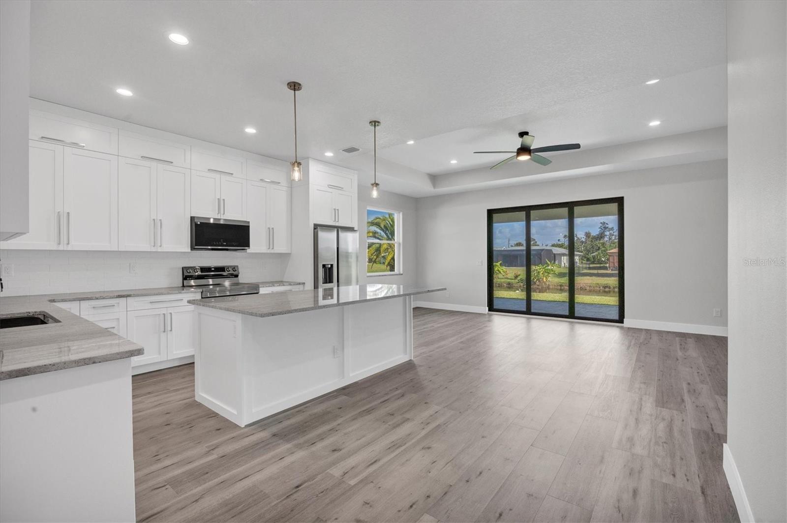 9 Bunker Pl, Rotonda West, FL 33947 — photo 10 of 36