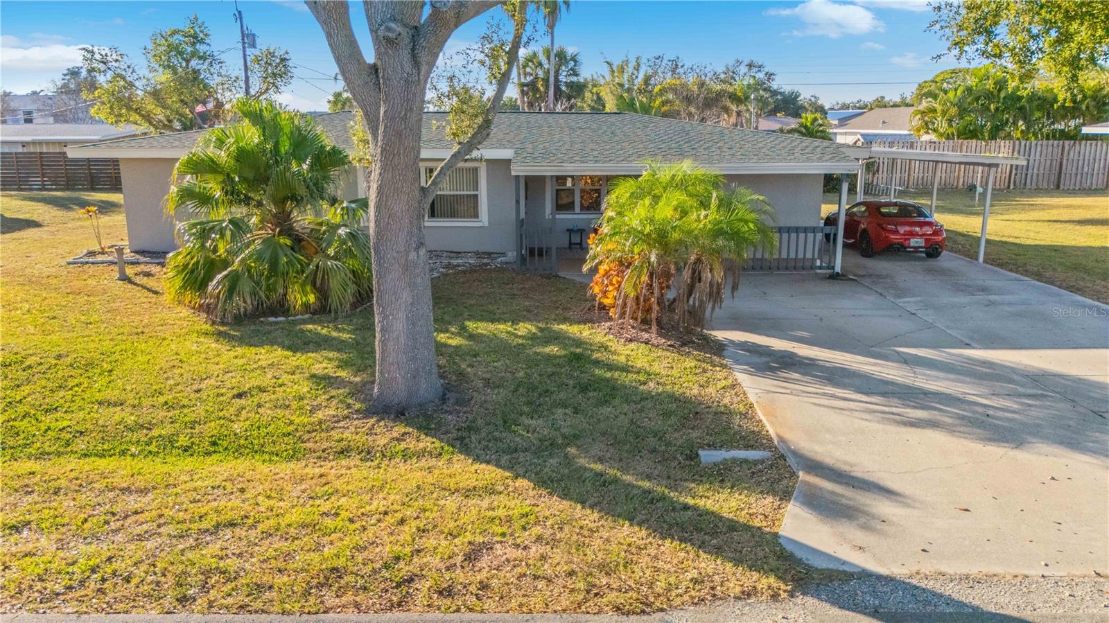 524 Sarabay Rd, Osprey, FL 34229 — photo 2 of 41