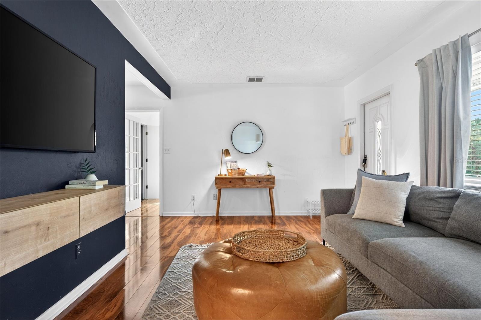 6215 Rodgers Ave, Sarasota, FL 34231 — photo 12 of 64